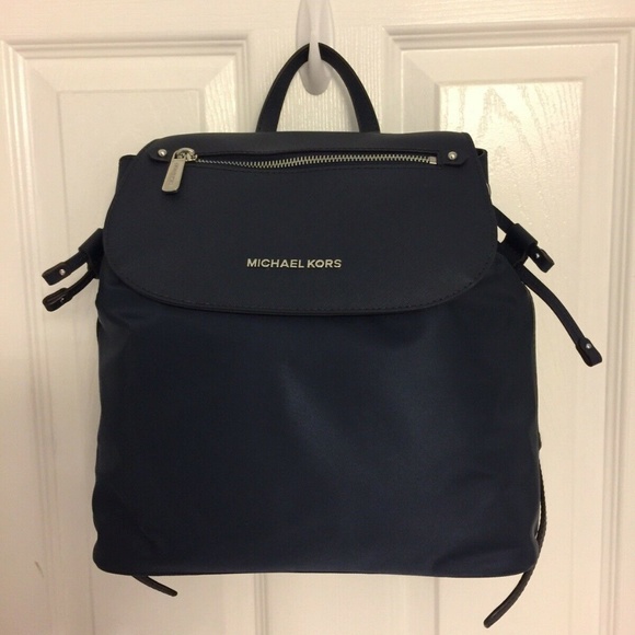 Michael Kors Bedford Nylon Backpack/Navy-Silver